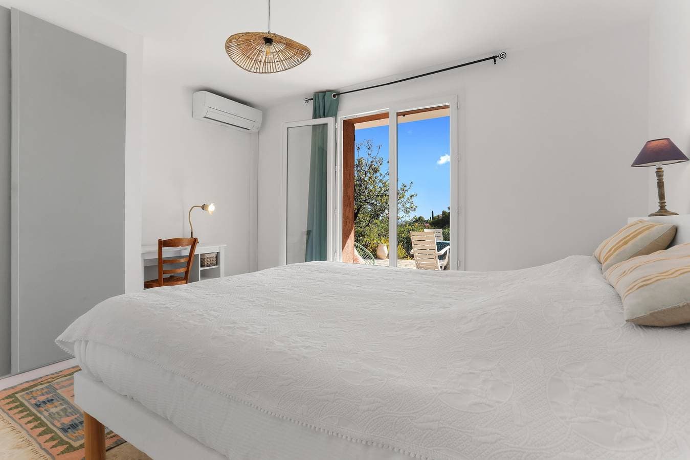 Foto 10 von 29: Villa mit Meerblick, WLAN und Klimaanlage