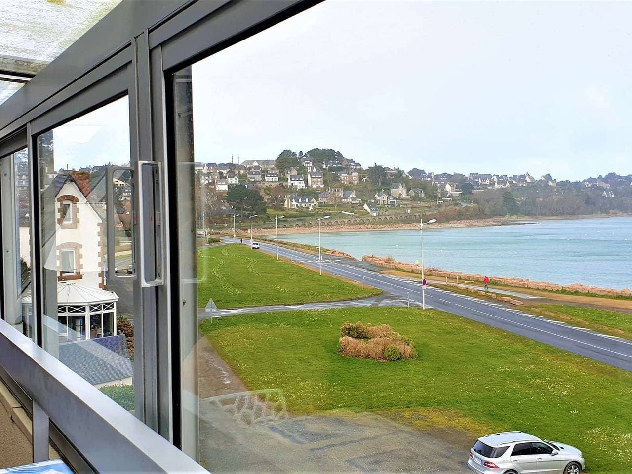Foto 11 von 20: Renovierte 3*-Wohnung mit Meerblick, 50m vom Strand, Perros-Guirec