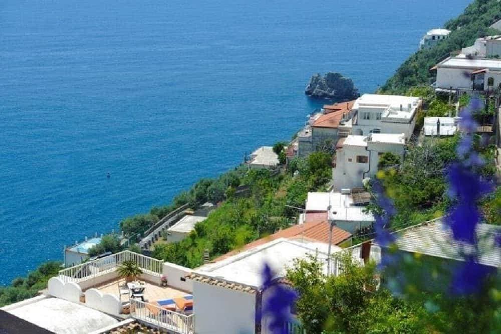 Foto 9 von 14: A beautifully decorated studio flat with breathtaking seaview terrace