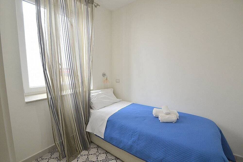Foto 6 von 24: Villa Elicona C: A welcoming apartment situated in a central location, at a short distance from the Cathedral of Ravello, with Free Wi-Fi.