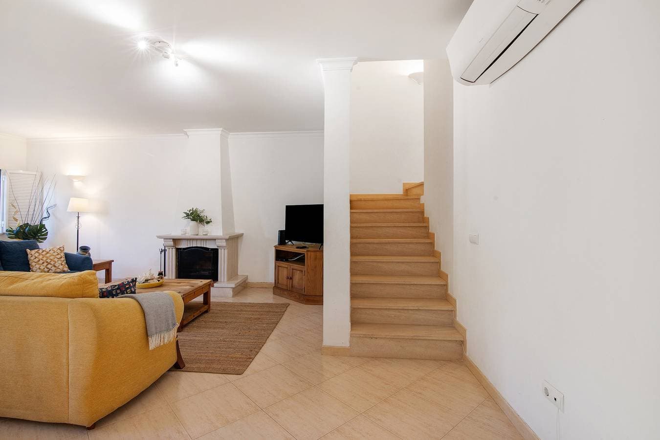 Foto 11 von 28: Villa 'Glamorous T3 Praia Verde' mit privater Terrasse, Wi-Fi und Klimaanlage