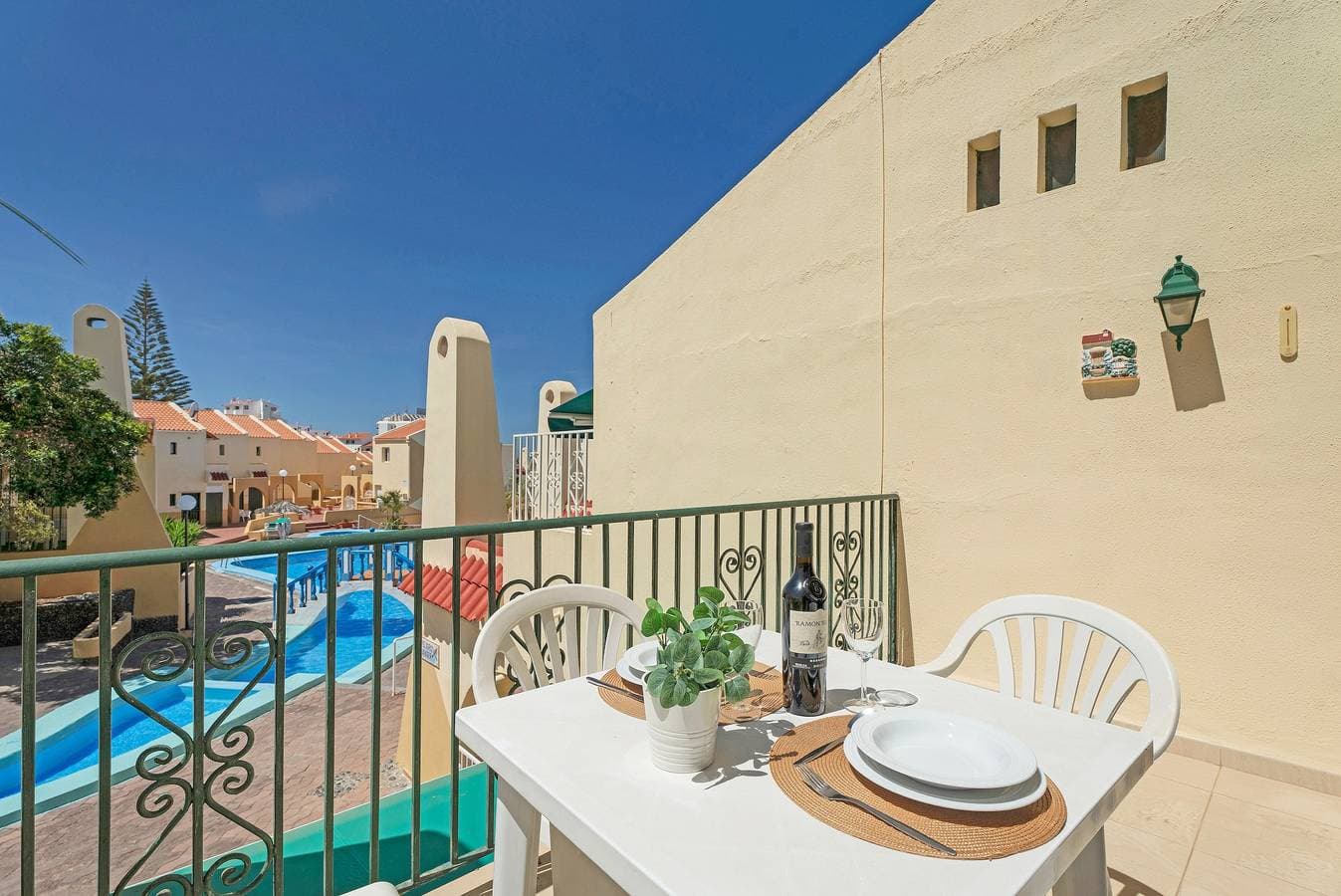 Foto 2 von 23: Ferienwohnung 'Mareverde K130' mit Gemeinschaftspool, Balkon und WLAN