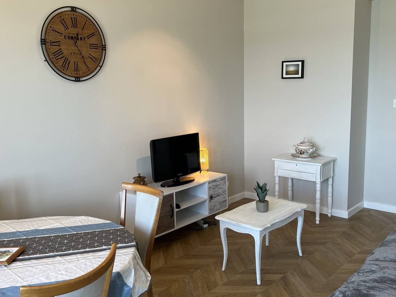 Foto 6 von 16: Studio mit Kabine und Parkplatz nahe am Strand