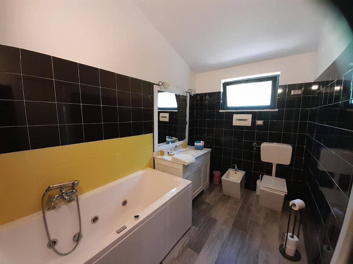 Foto 5 von 11: Classic Double Room with Shower