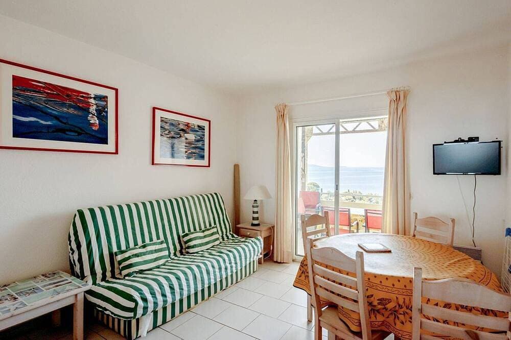 Foto 4 von 13: Gemütliche Wohnung in Aiguebelle mit Terrasse und privatem Parkplatz
