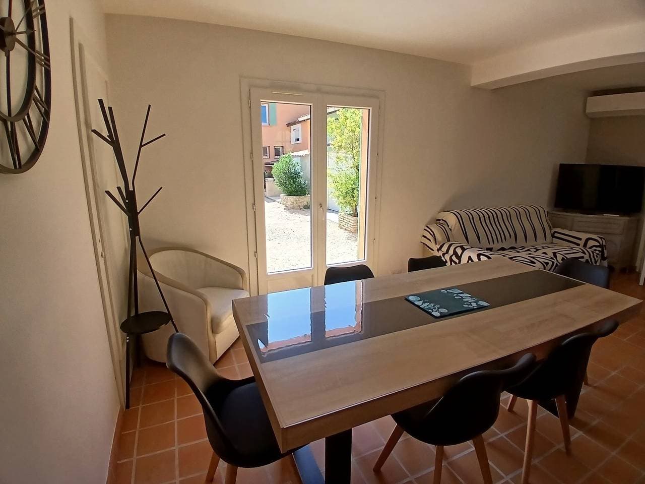 Foto 5 von 34: Ferienhaus 'Domaine Du Courroussouve' mit Bergblick, WLAN und Klimaanlage