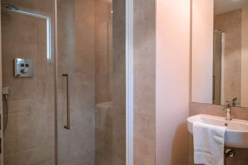 Foto 10 von 29: Sehr privat Hochspezifische 4 Schlafzimmer Villa mit Pool und Garten