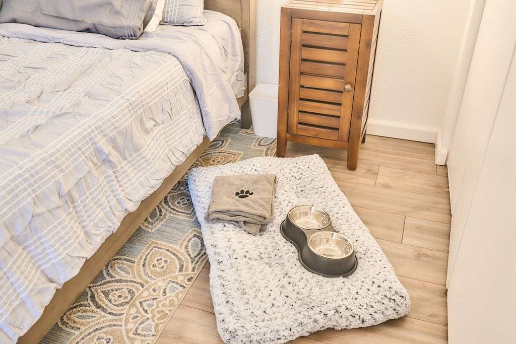 Foto 5 von 12: Cozy Condo w/King Bed Near SeaTac Airport