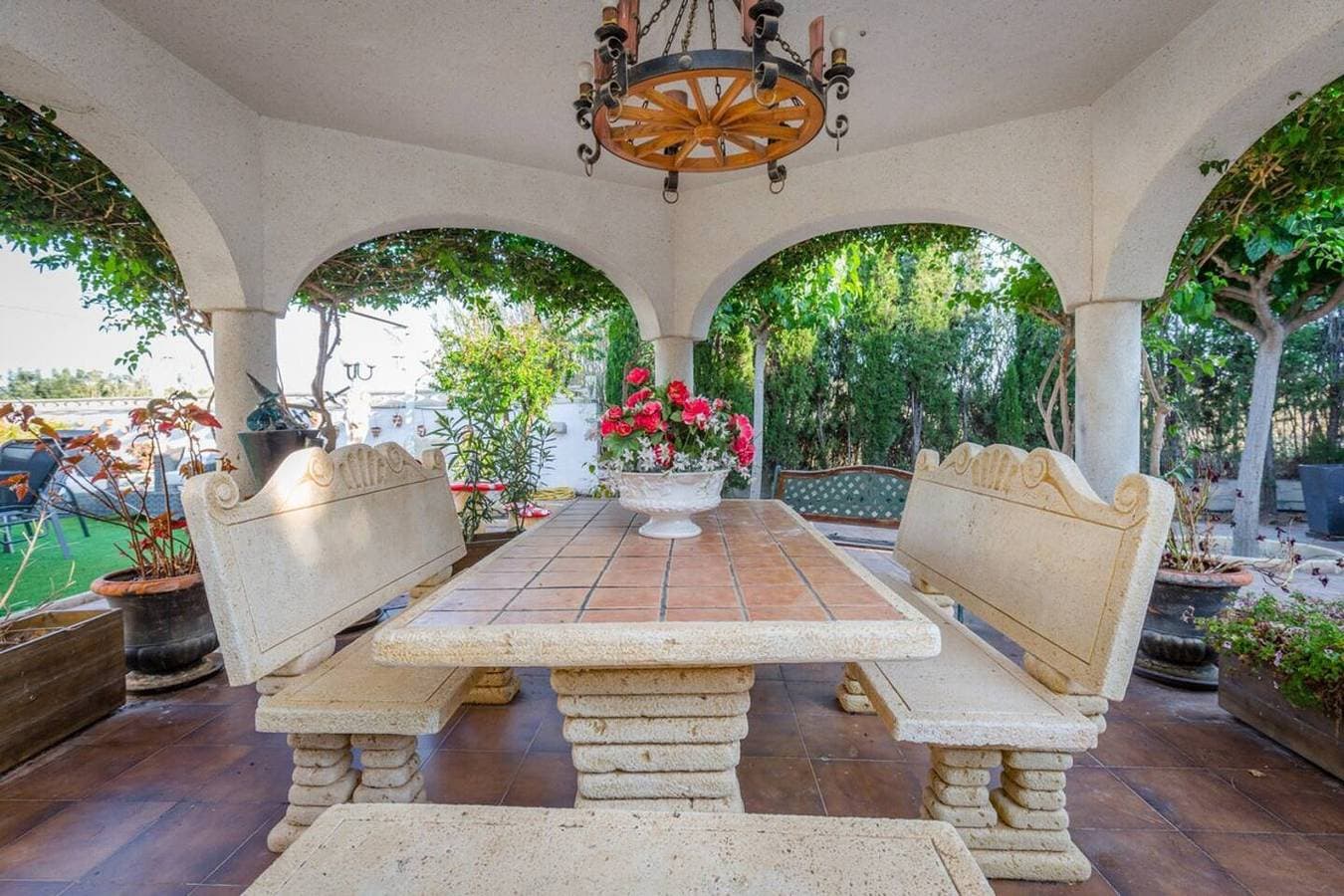 Foto 5 von 37: Villa für 12 Personen mit Terrasse