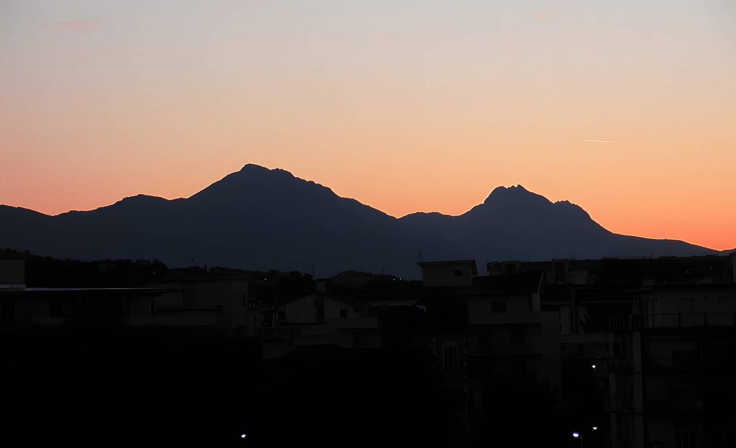 Foto 4 von 33: Die Dependance mit Garten in Pescara – 9 Min zum Meer, WLAN, Klimaanlage, Ev-Ladestation
