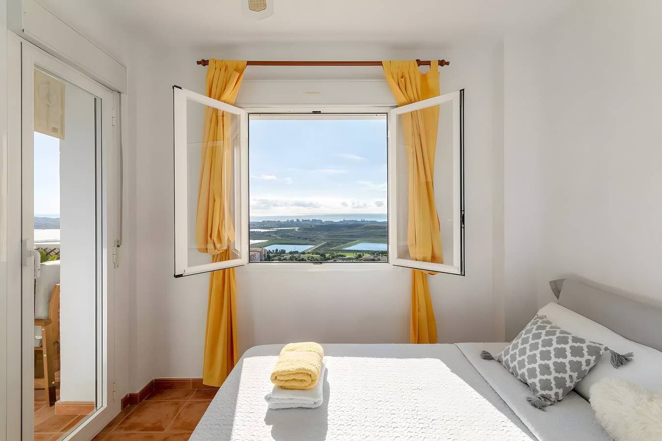 Foto 12 von 26: Ferienwohnung 'Appartement Avec 2 Piscines' mit Meerblick, Wi-Fi und Klimaanlage