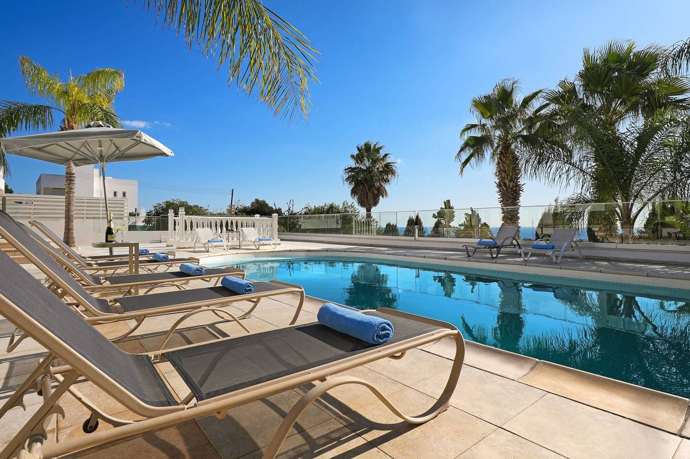 Foto 4 von 44: Villa für 11 Personen mit Pool