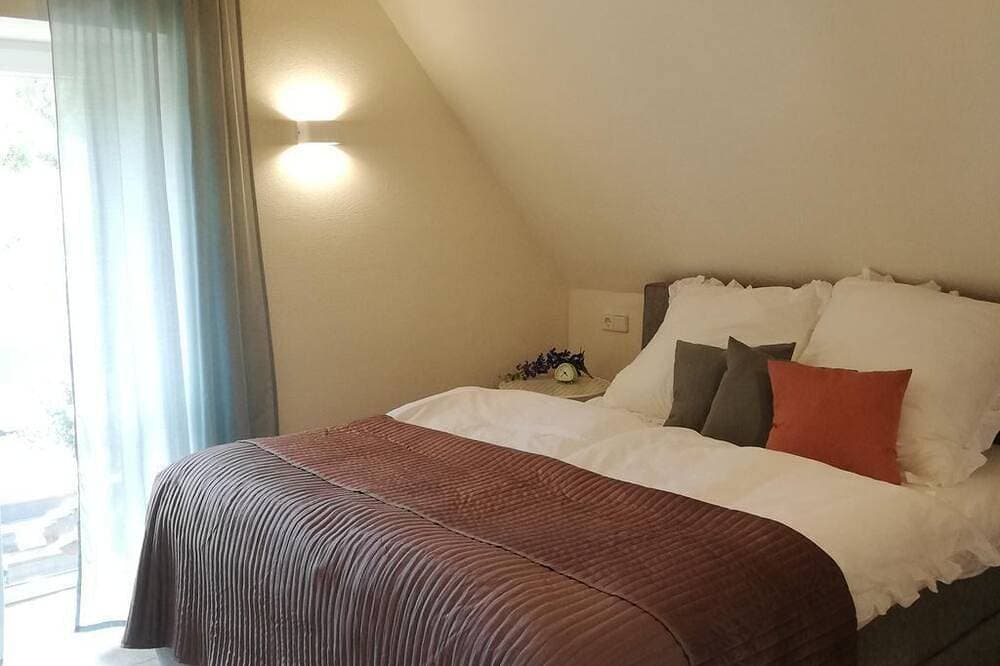 Foto 2 von 18: Ferienwohnung Carlotta - Appartement/Fewo, Bad, Wc