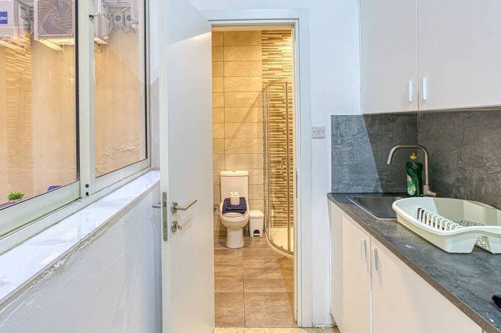 Foto 12 von 30: Spacious 4Br Sliema Apt w/ Terrace & Top Location