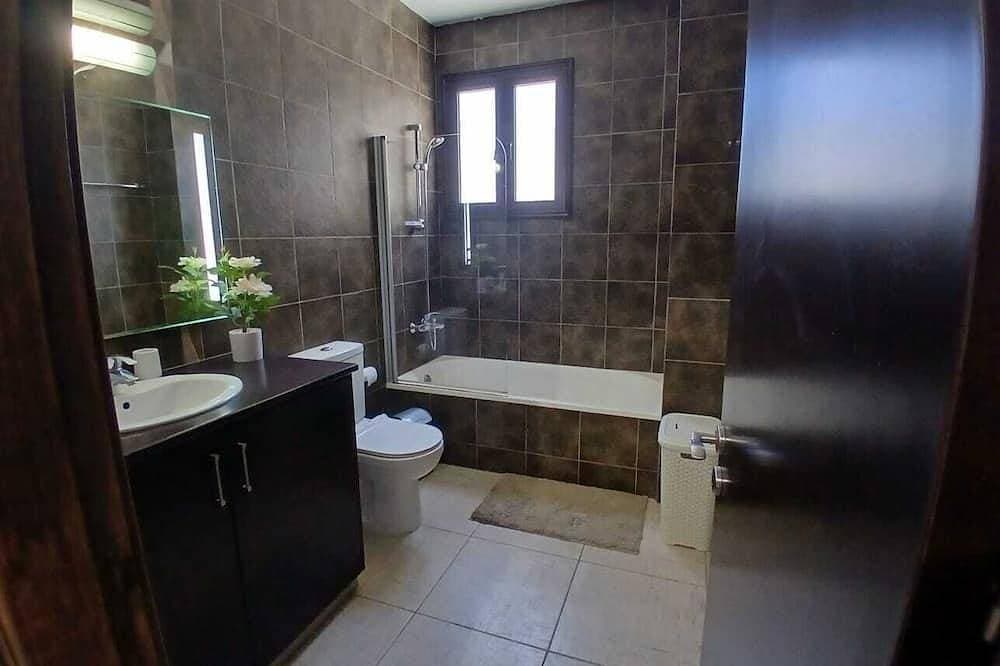 Foto 10 von 26: Charming 2-bedroom apartment in Larnaca with WiFi and AC
