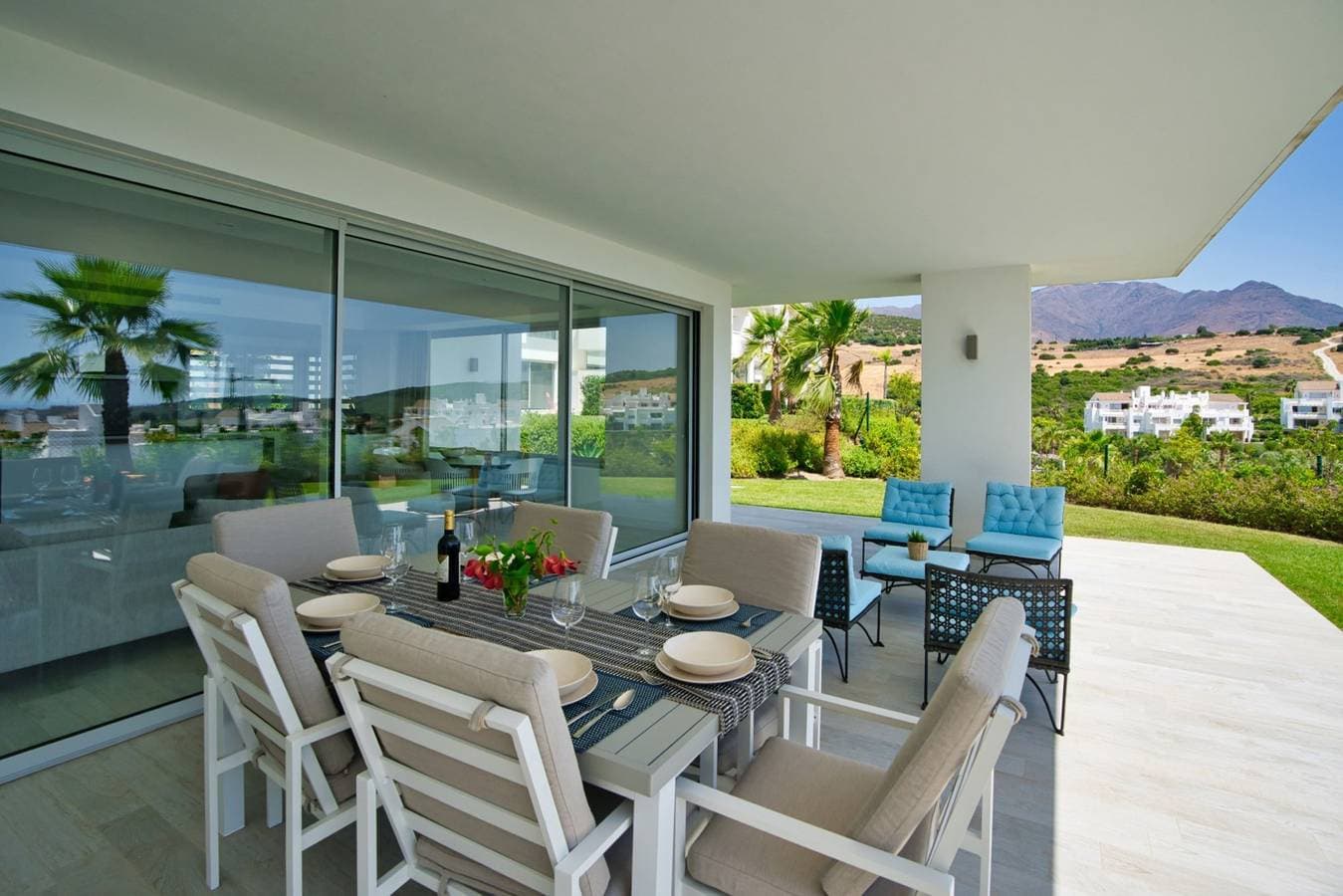 Foto 4 von 46: Stylish 3-Bed Apartment | Alcazaba Lagoon