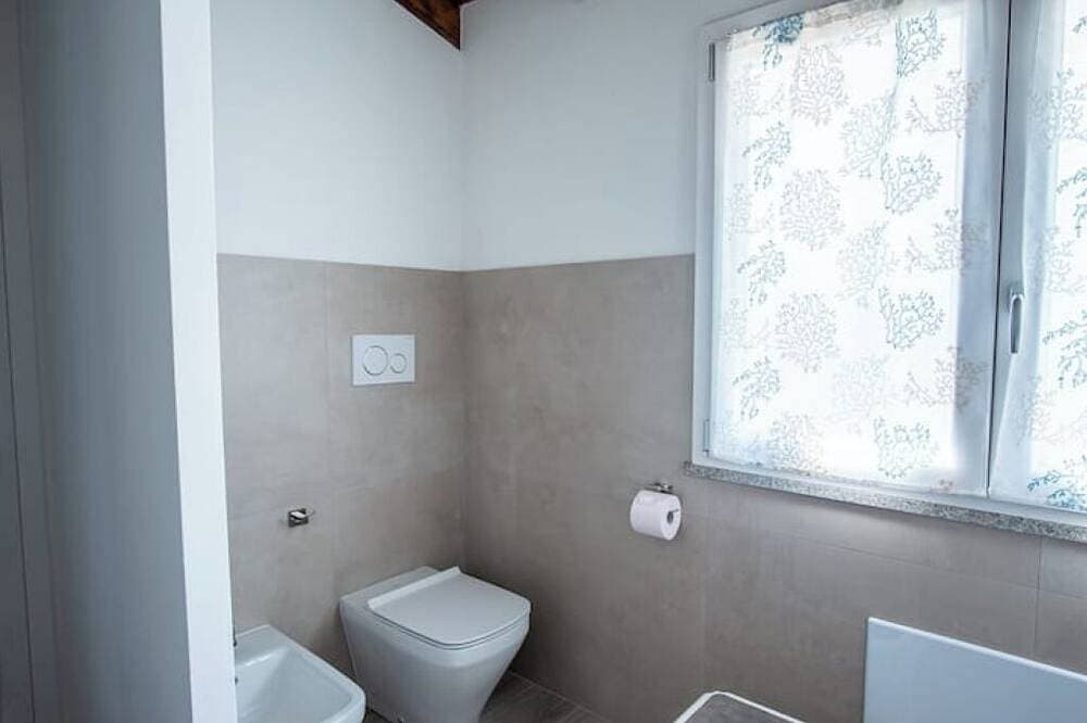 Foto 7 von 13: Comfortable room with private balcony and view