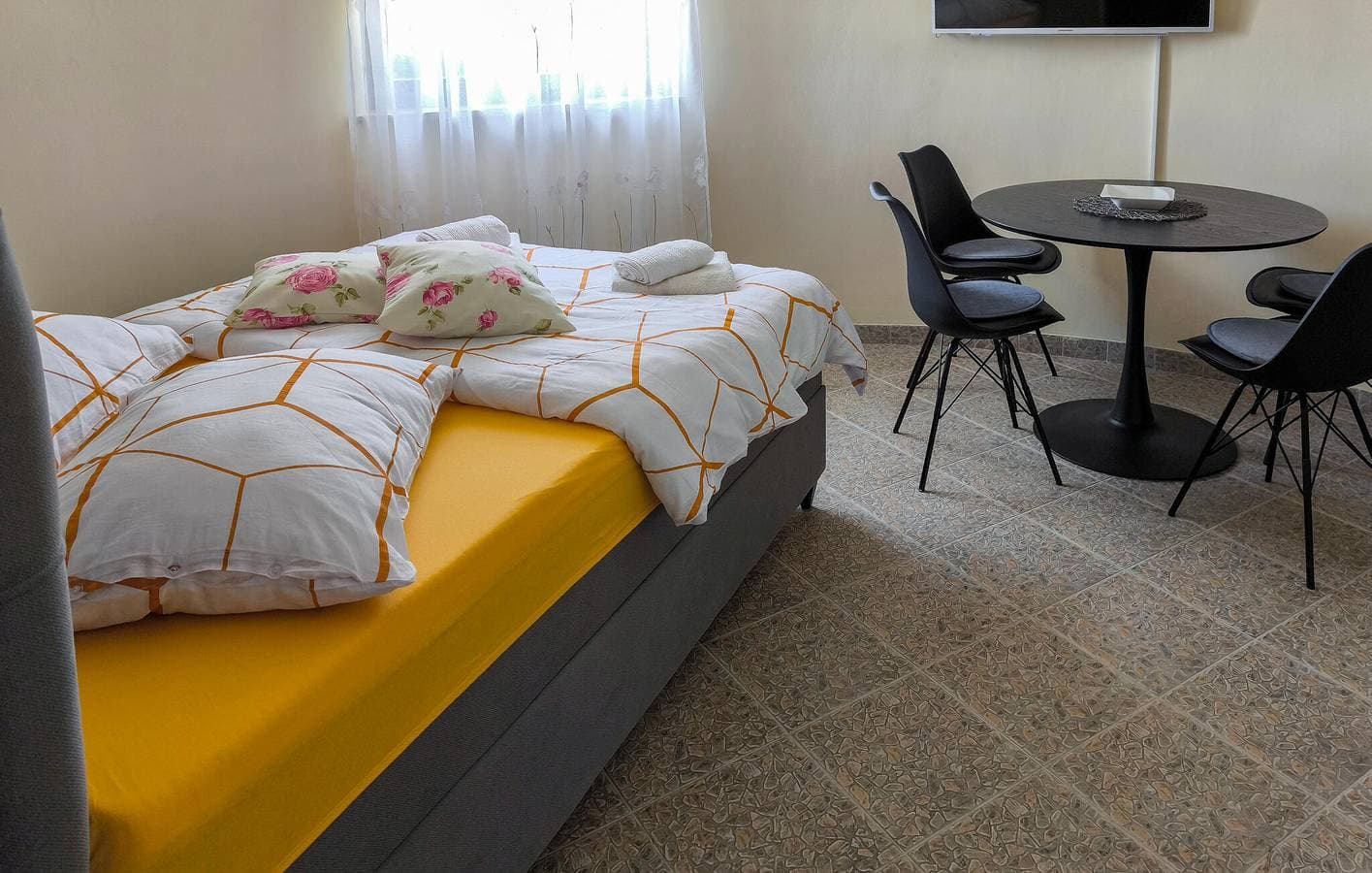 Foto 6 von 22: Gemütliche Ferienwohnung mit Terrasse und Parkplatz in der Nähe eines Bistros in Žminj