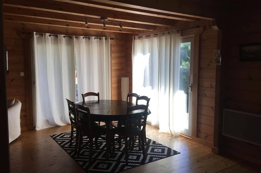 Foto 13 von 18: Chalet des Isles around the Golf course