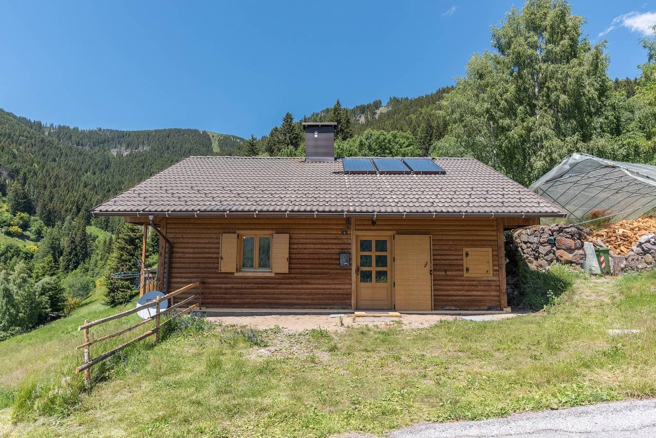 Foto 2 von 33: Alpines Ferienhaus „Baita Serpillo“ mit einzigartigem Bergblick und privatem Garten