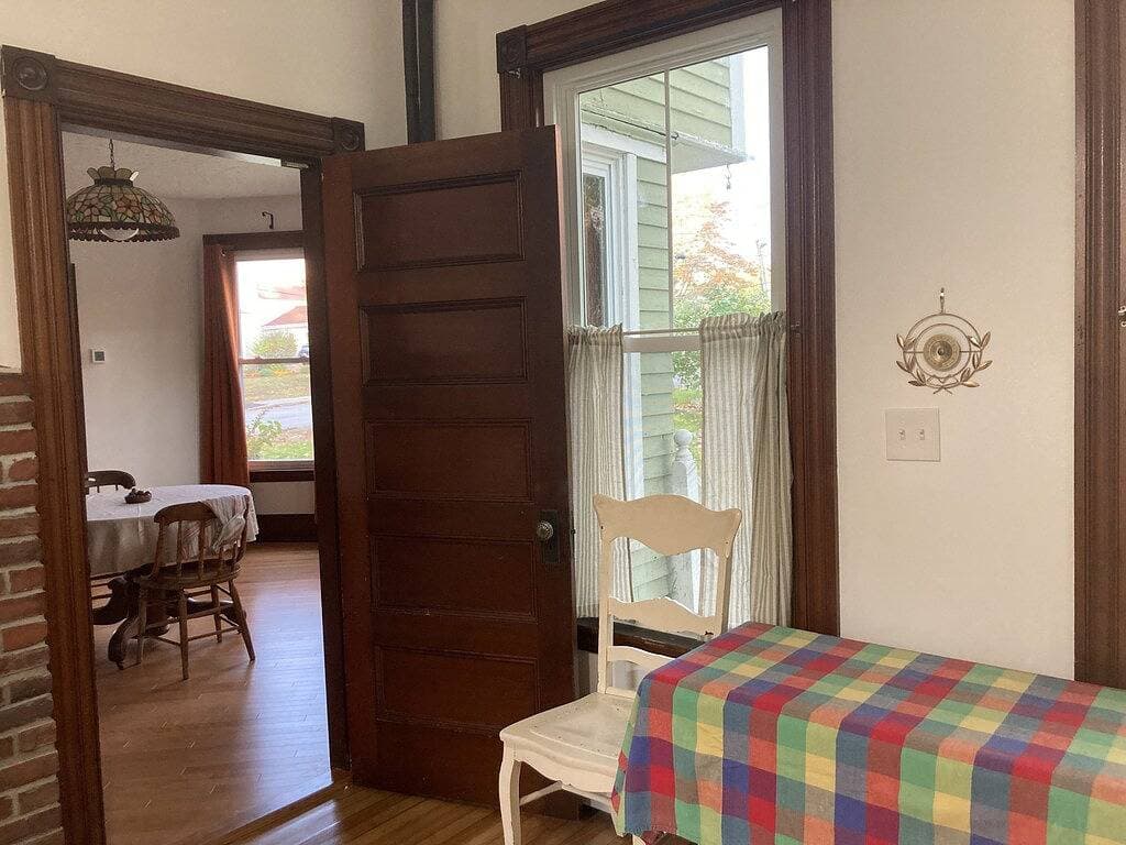 Foto 4 von 22: Private 1st Floor Studio in Victorian Home - Steps to Ll Bean, Downtown Freeport