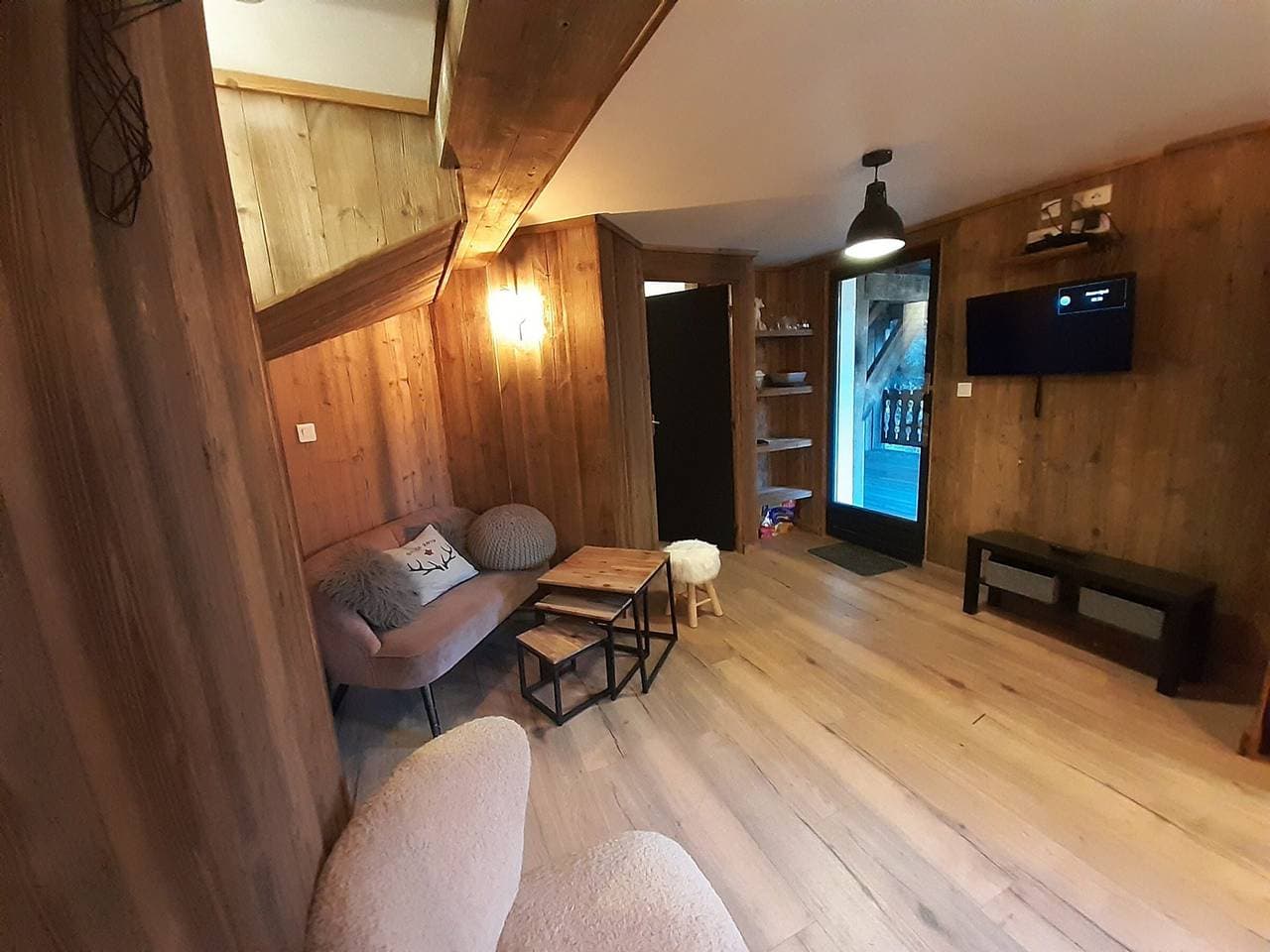 Foto 3 von 15: Gemütliche neue Wohnung mit Waldblick und Terrasse, 5 Pers, Parkplatz