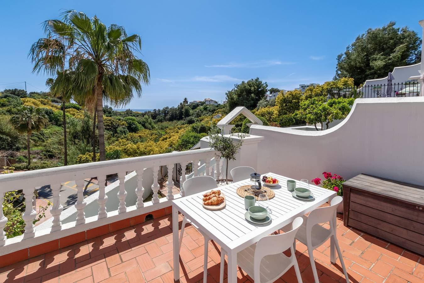 Las Palmas 2A - Oasis Properties 1