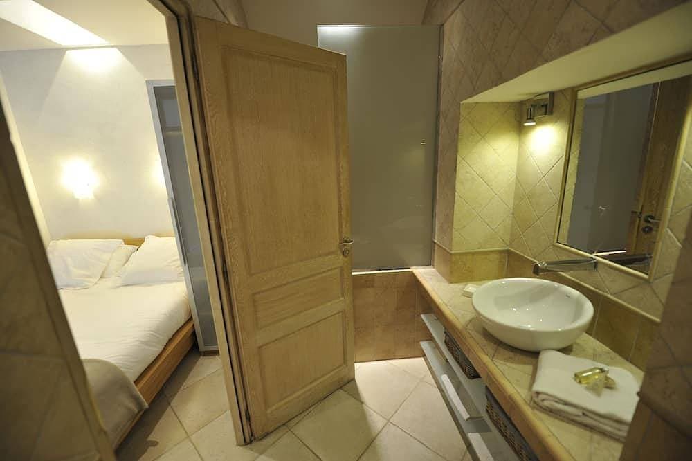 Foto 3 von 13: Bastide du Soleil - 2-Zimmer-Wohnung mit Terrasse, Swimmingpool in der Residenz