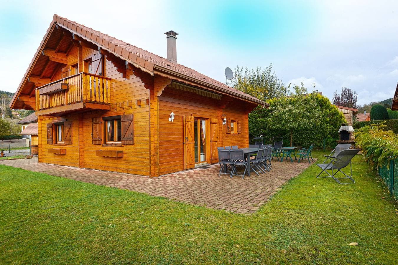 Foto 2 von 14: Ferienhaus für 10 Personen mit Terrasse