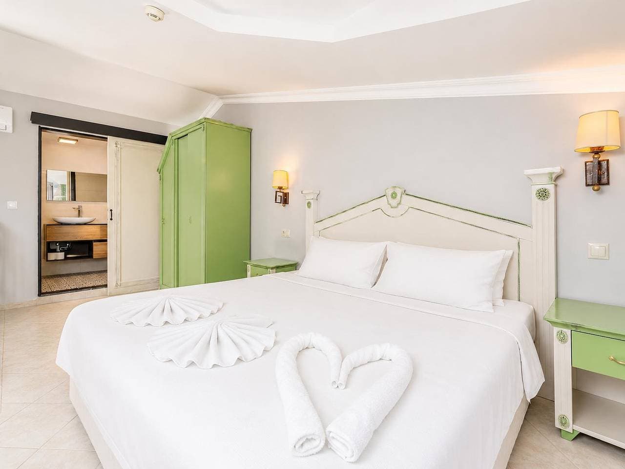 Foto 8 von 19: Villa für 4 Personen mit Balkon