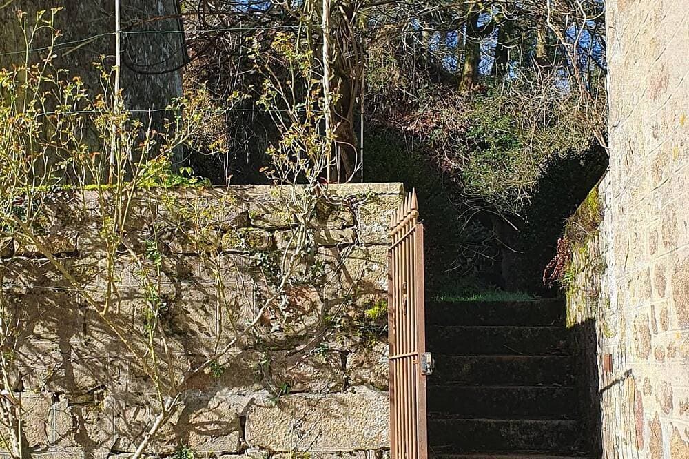 Foto 10 von 17: Bed and breakfast with its private garden in Suisse Normande