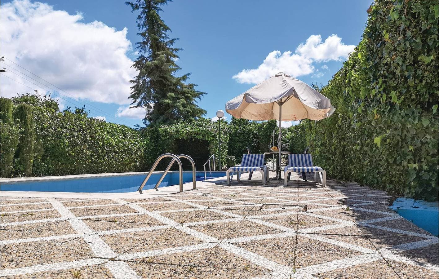 Foto 10 von 37: Familienfreundliche Wohnung mit Pool und Terrasse