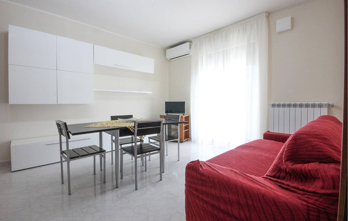 Foto 9 von 17: Seaside Bliss: Klimaanlage, Parkplatz, Terrasse, WiFi, 1km zum Strand!