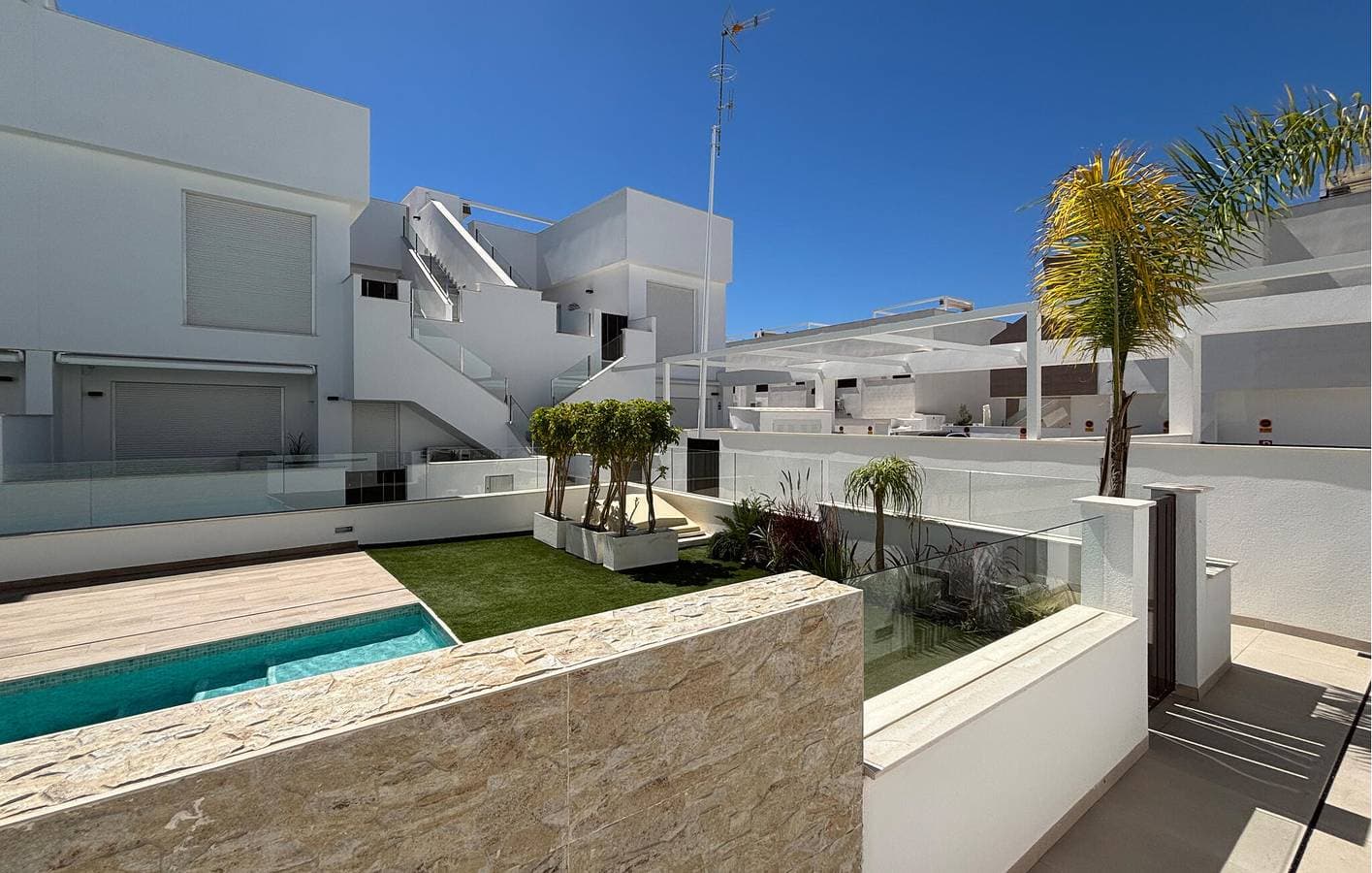 Foto 7 von 20: Gemütliche 109 m² große Wohnung mit Pool, Terrasse und WLAN, 600 m vom Stadtzentrum entfernt