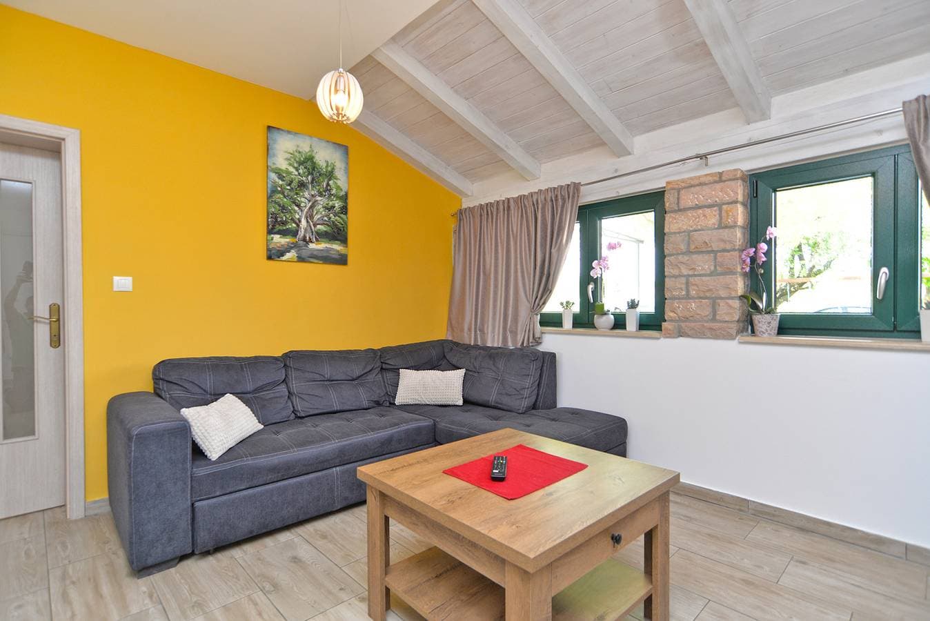 Foto 8 von 39: Ferienhaus für 6 Personen mit Terrasse