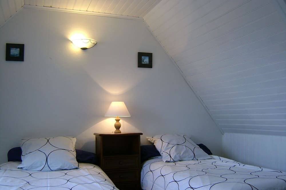 Foto 3 von 15: Maison Typique Style Penty Proche des Plages Trois Chambres Jardin Parking Wifi