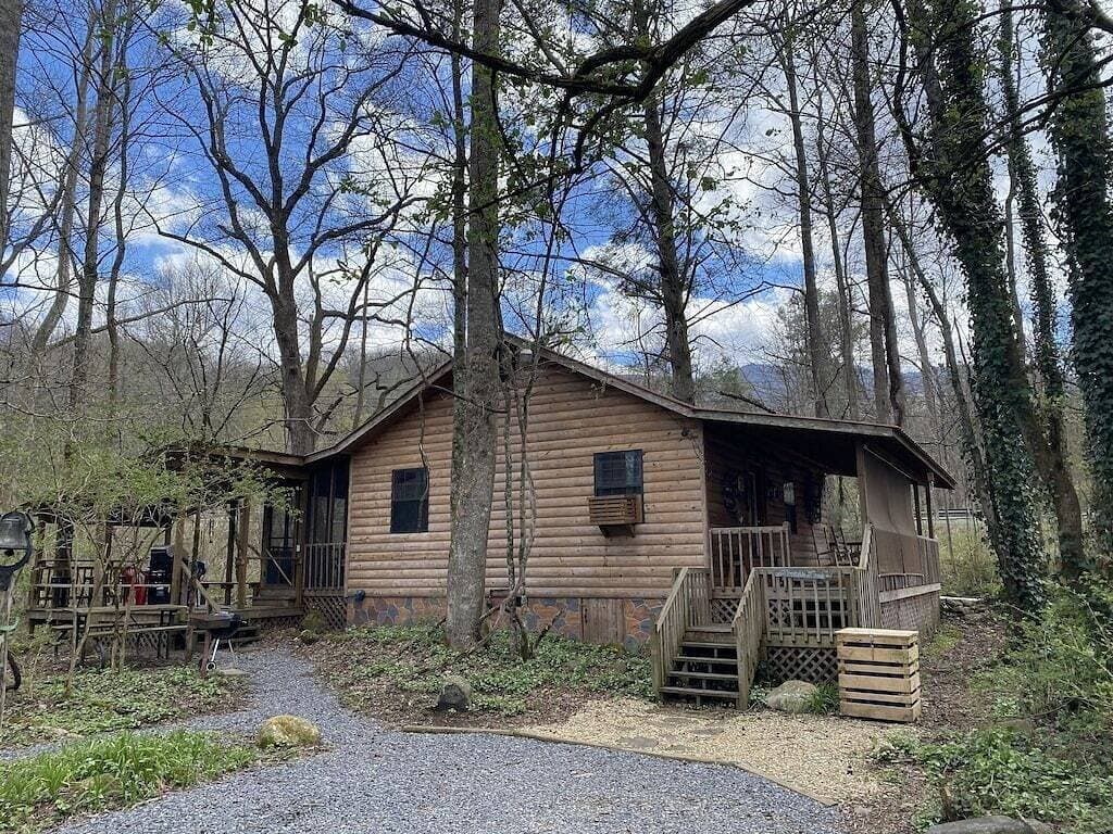 Creekside Getaway • Hot Tub • Smoky Mtns 1