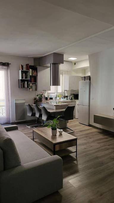 Foto 4 von 14: Two-Bedroom Apartment