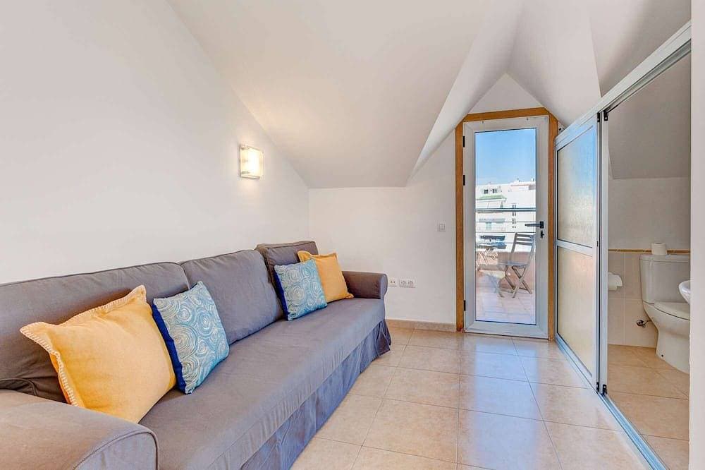 Foto 6 von 30: Duplex in San Juan with 2 bedrooms