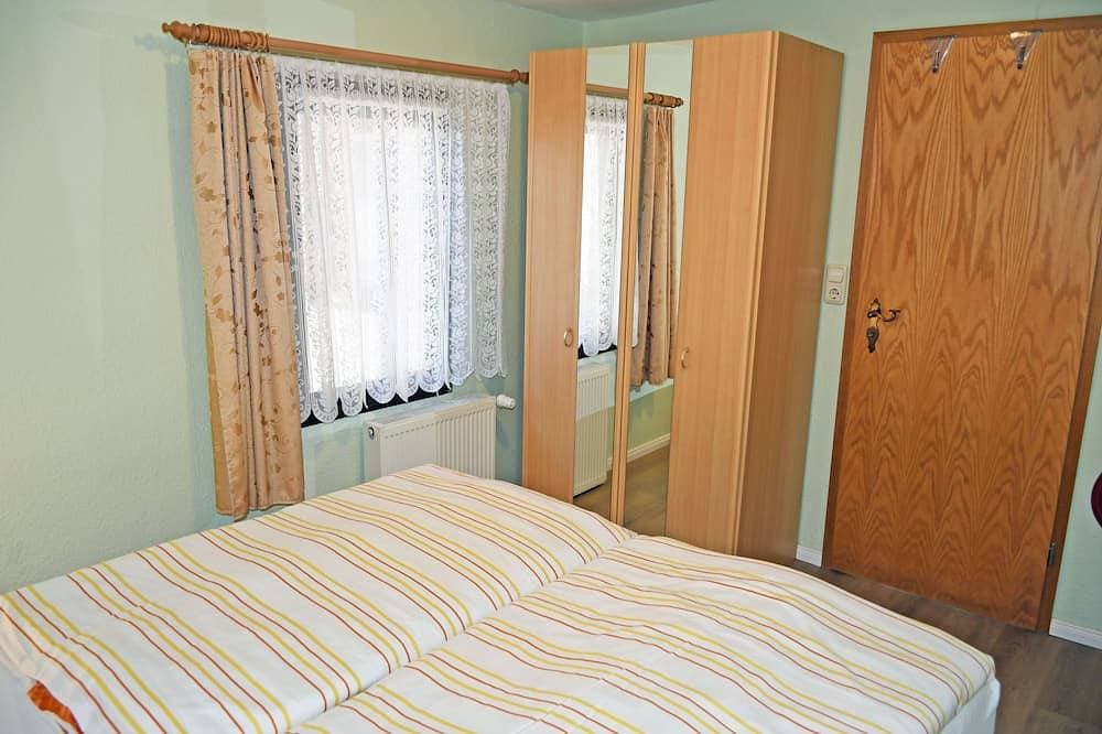 Foto 3 von 22: Ferienhaus Charlotte mit Terrasse - ruhig gelegene Ferienhäuser am Selliner See