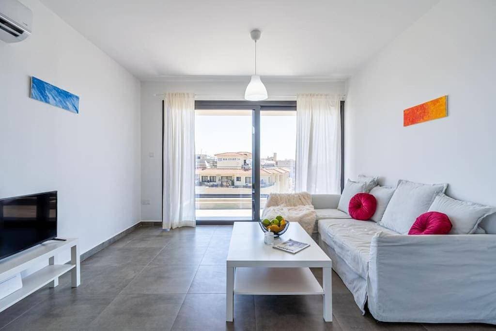 Maryam's 2-BR Apt Facing Larnaca Harbor With Pool 1