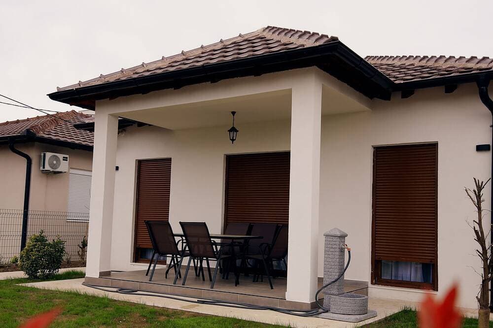 Foto 10 von 13: \"Where Comfort Meets Calm – Experience Villa Greba