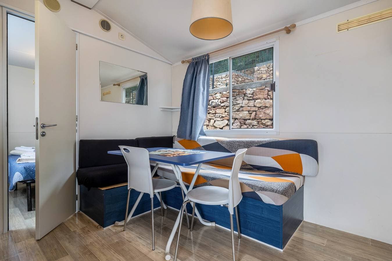 Foto 7 von 26: Mobilheim 'Genziana' mit Blick auf den See, Wi-Fi und Klimaanlage