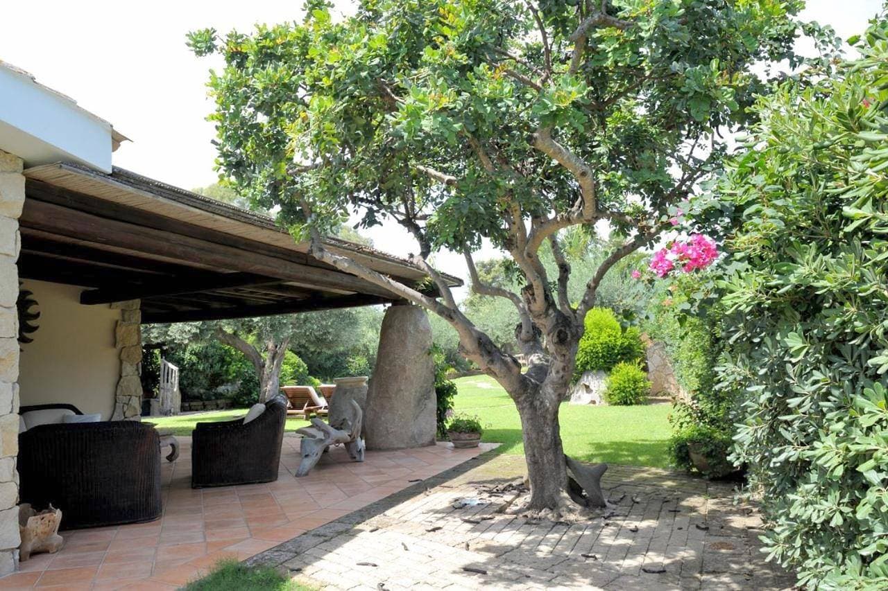 Foto 4 von 48: Villa