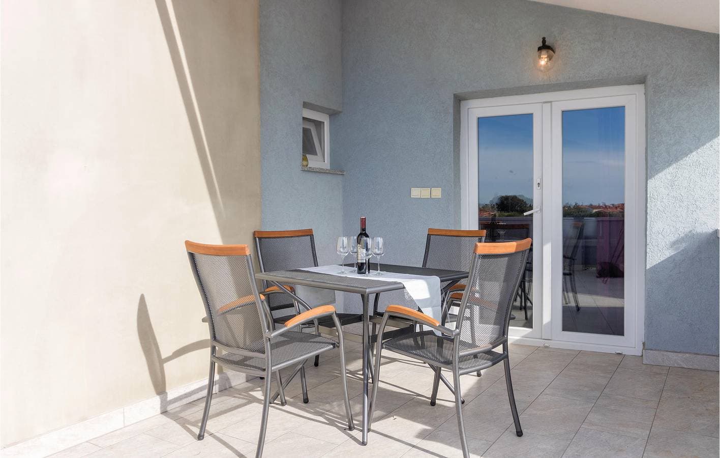Foto 3 von 18: Gemütliche Ferienwohnung mit Terrasse in der Nähe von Valbandon und mit zahlreichen Restaurants