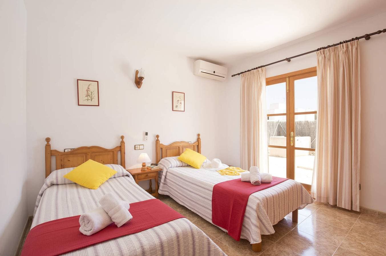 Foto 12 von 25: Villa für 6 Personen mit Garten