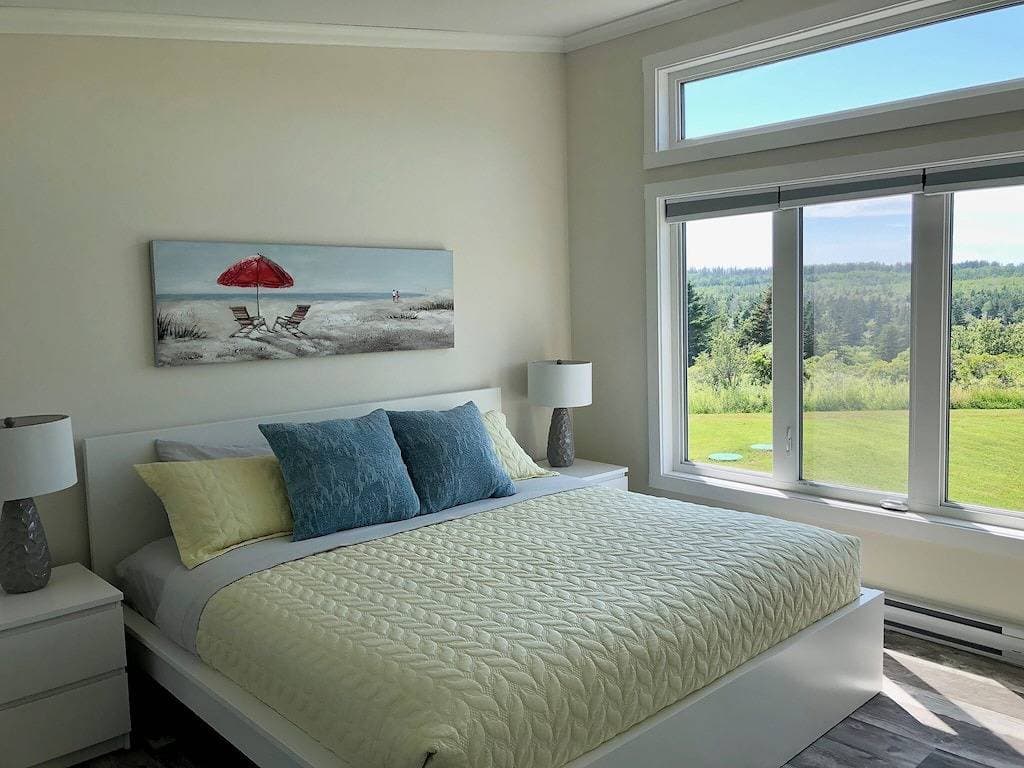 Foto 3 von 45: 3 Bdrm, Executive-Class-Haus in Colindale Beach Villas
