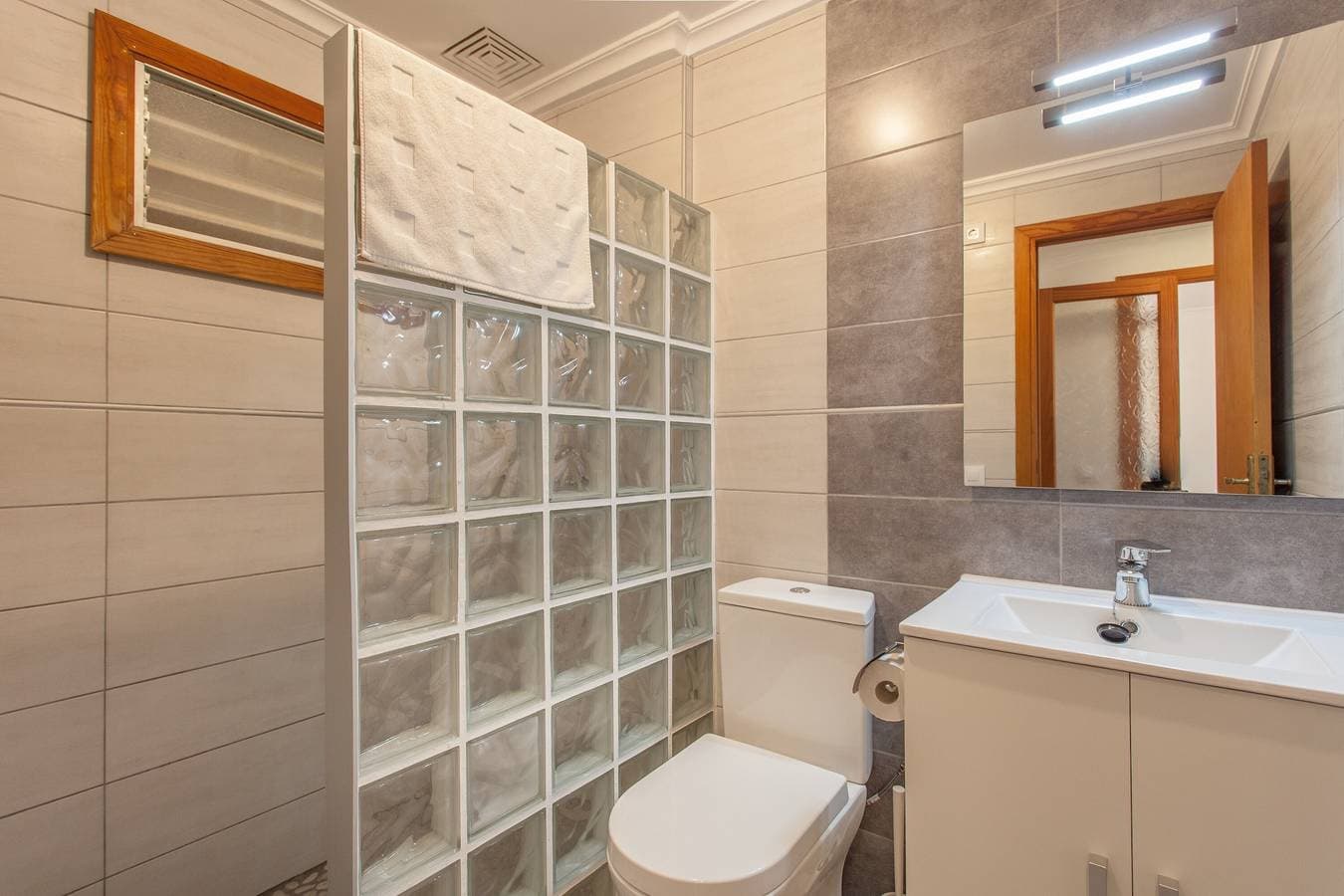 Foto 10 von 17: Ferienhaus "Obelisc-5" Ferienwohnung in der Nähe dem Strand