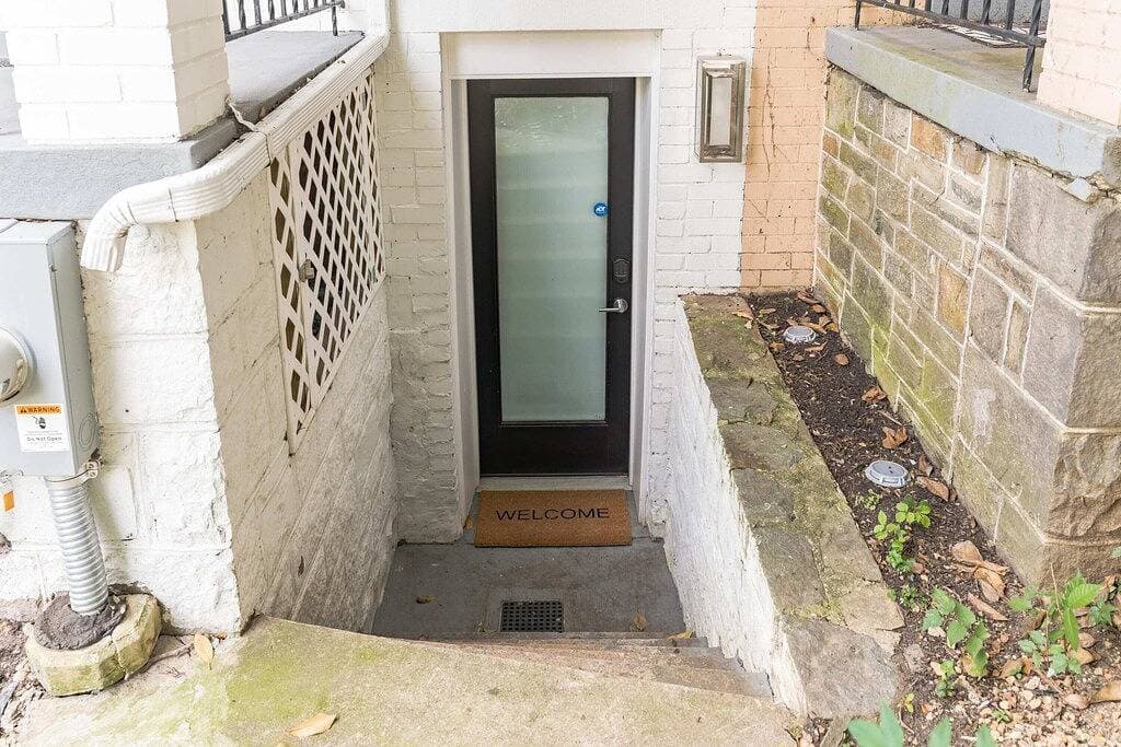 Foto 8 von 21: Lovely English Basement Apartment in Washington Dc