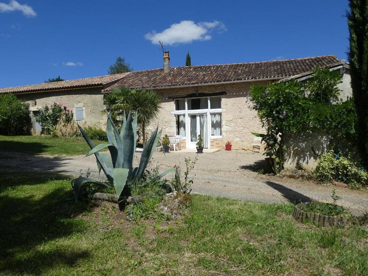 Foto 4 von 26: Three-Bedroom House